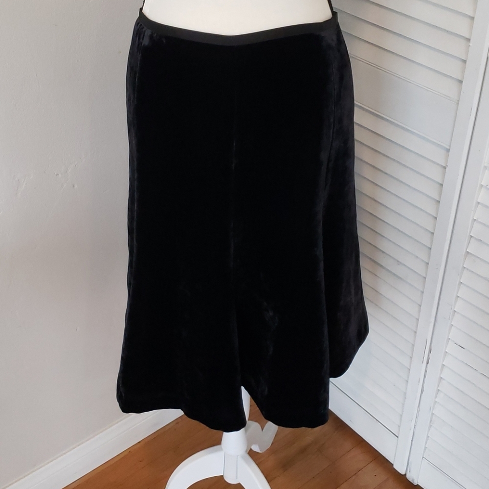 Black Velvet Fit & Flare Skirt, LIZ CLAIBORNE - Picture 1 of 8